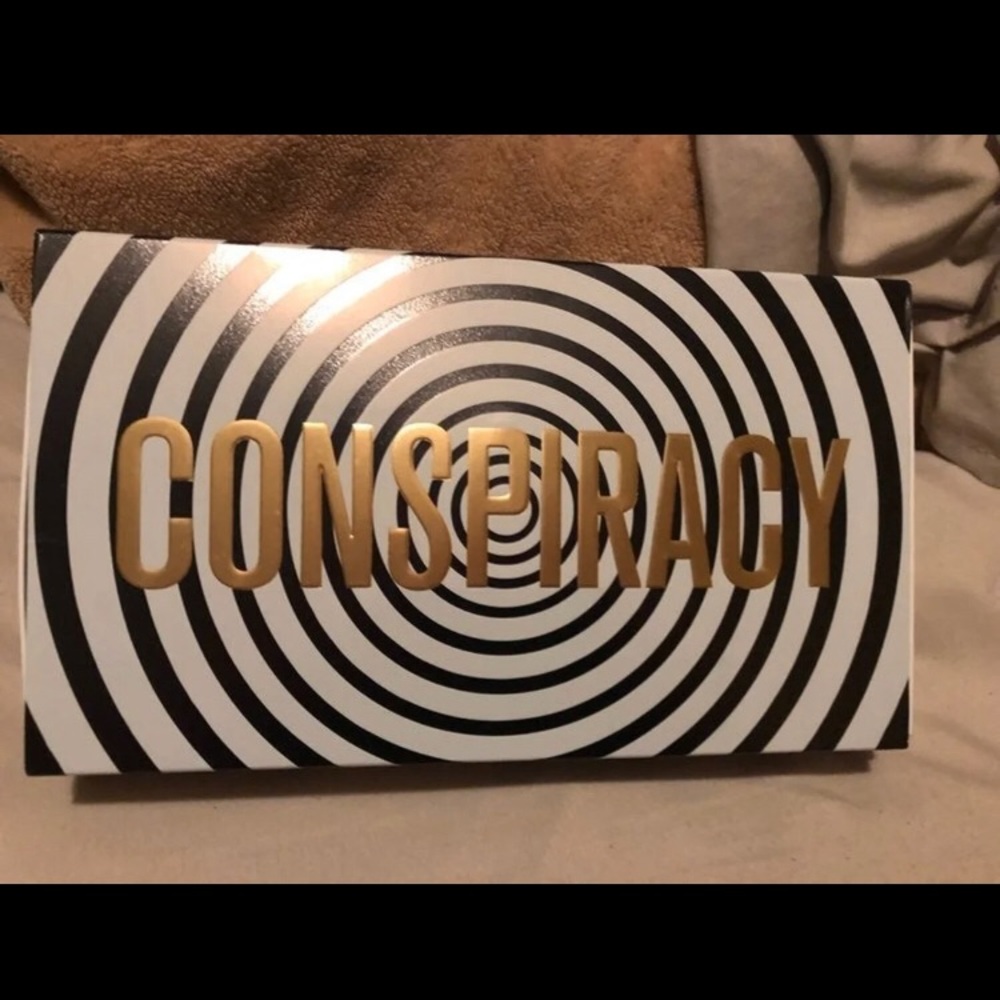 SOLD*** Conspiracy palette